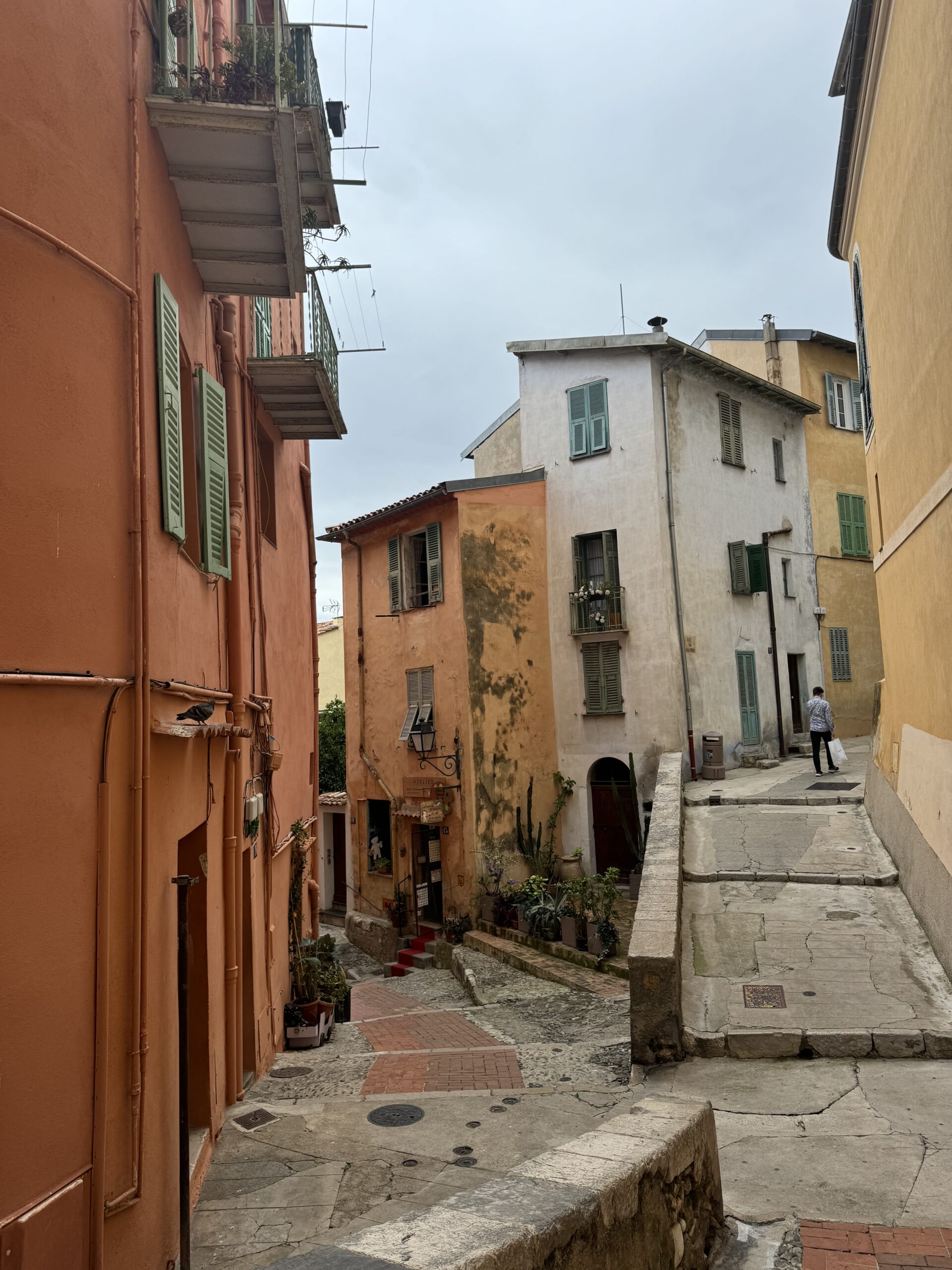 Nice to Menton: Best Ways to Get There (Train, Bus, Car & Day Trip Guide) (2026)