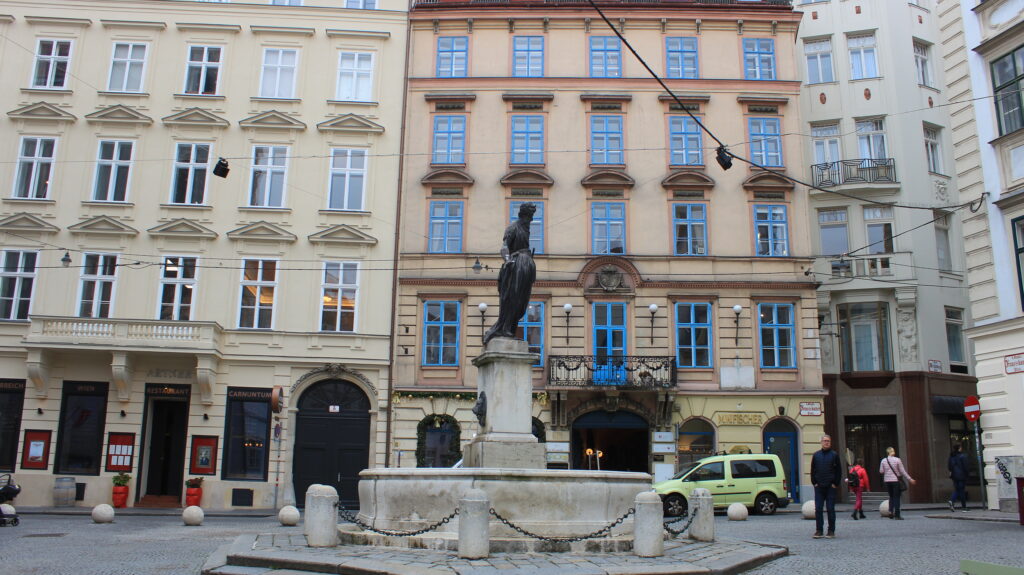 boat tours in vienna